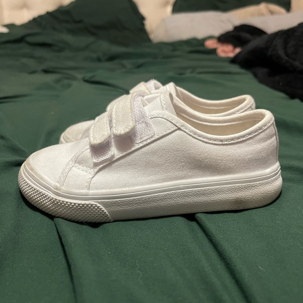 Wonder Nation White Kids Sneakers with Velcro